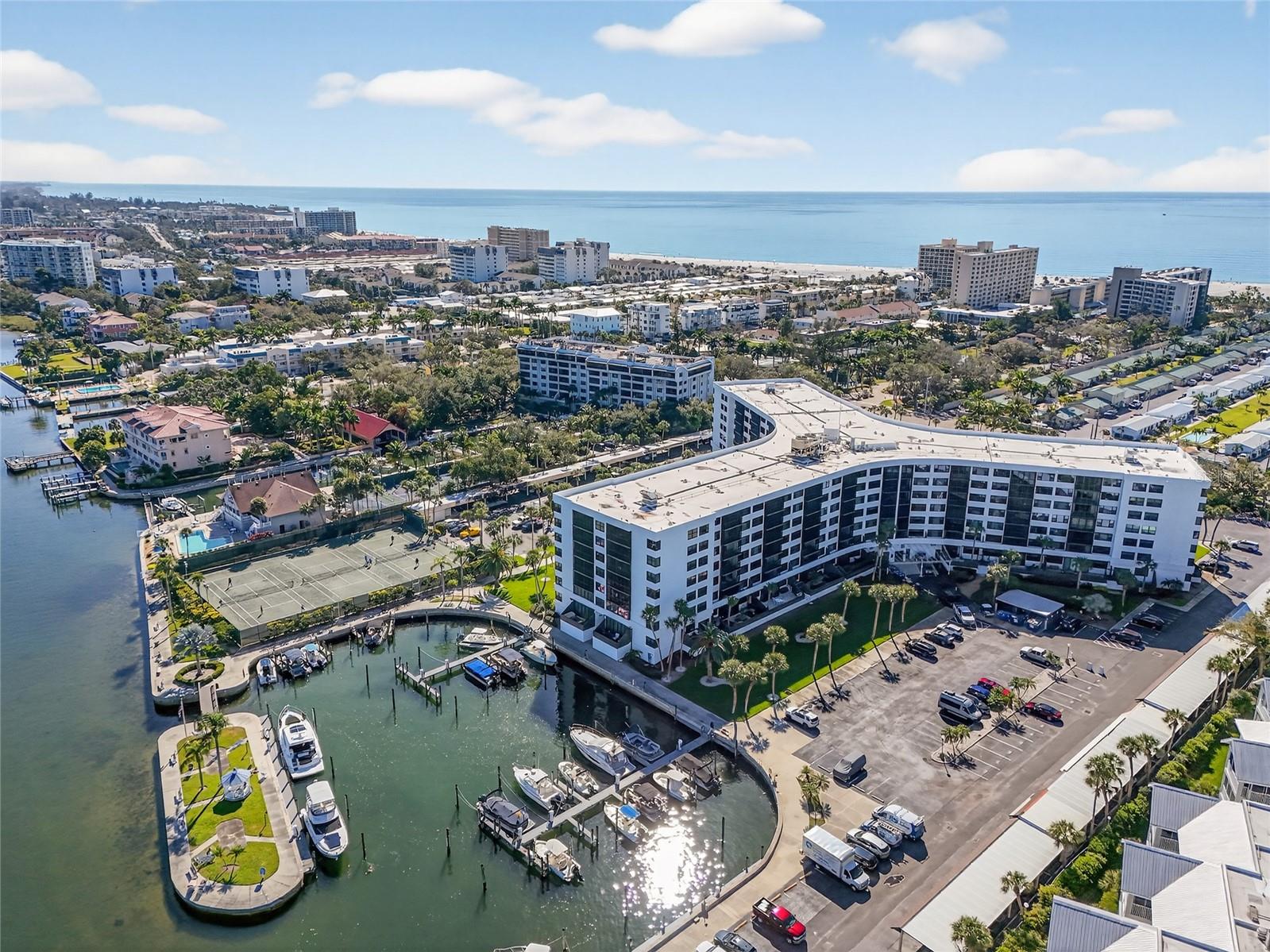 HARBOR TOWERS Y & R - Residential