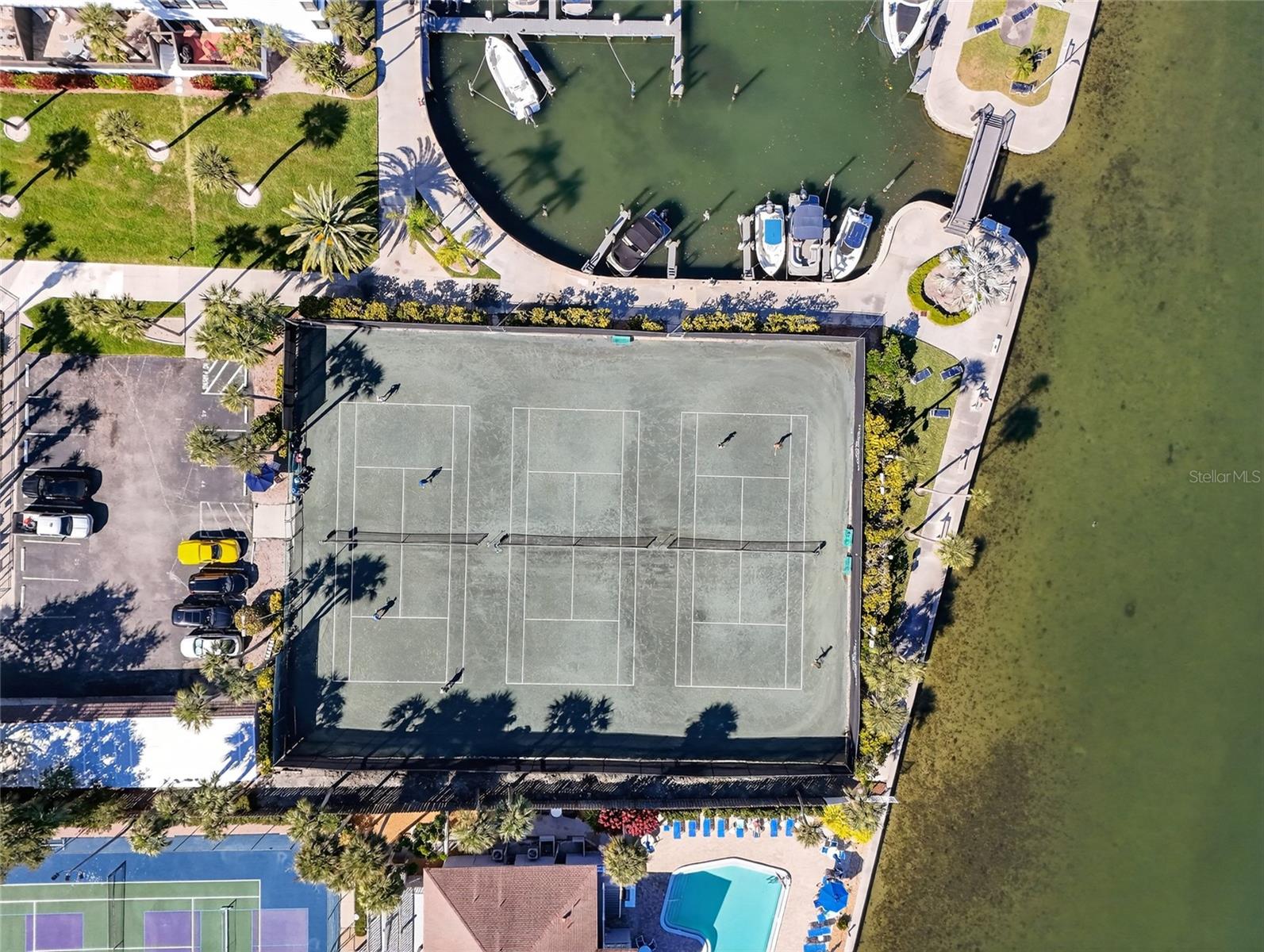 HARBOR TOWERS Y & R - Residential