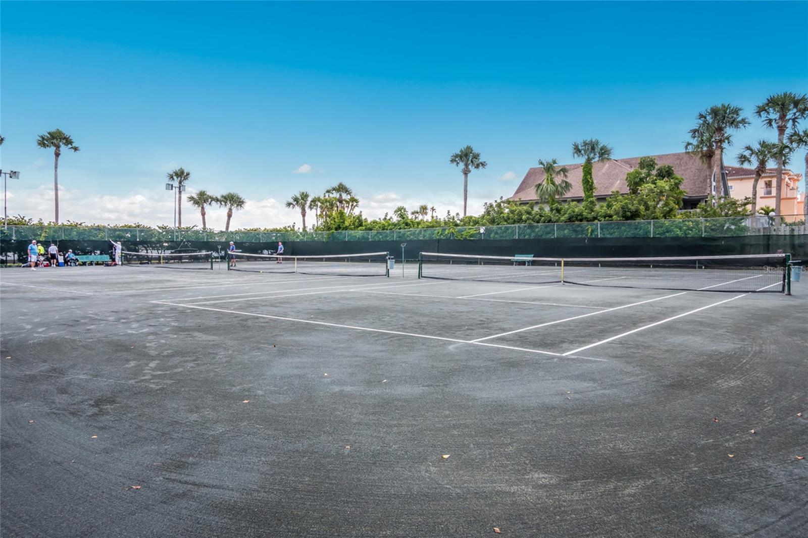 HARBOR TOWERS Y & R - Residential