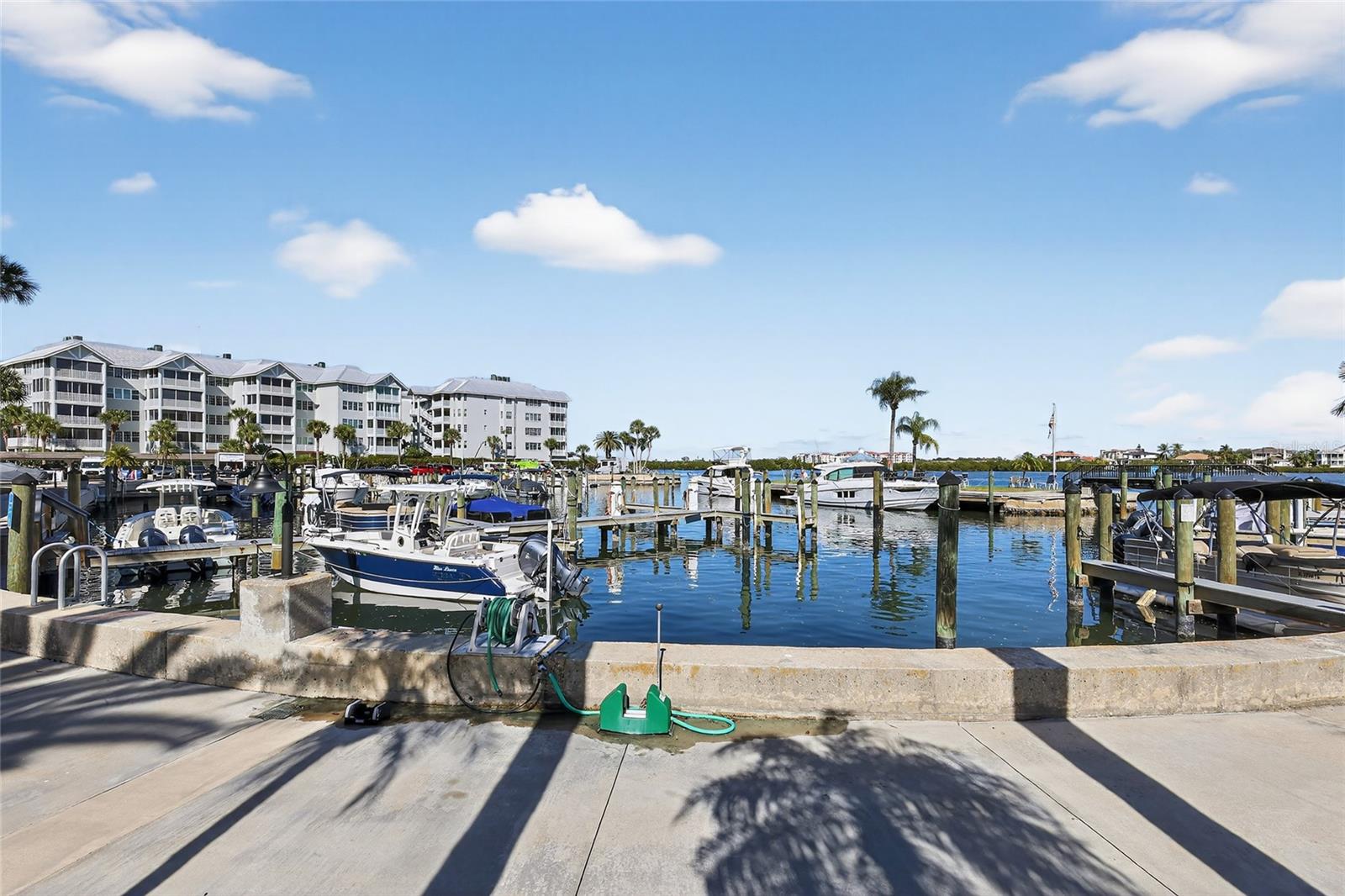 HARBOR TOWERS Y & R - Residential