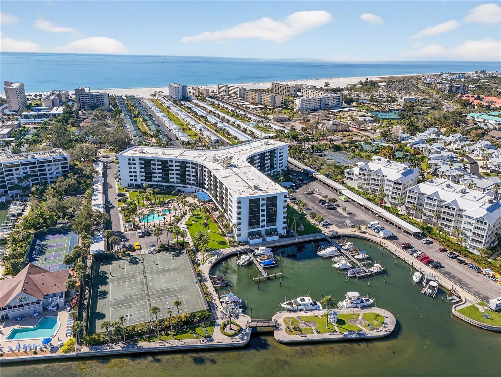 HARBOR TOWERS Y & R - Residential