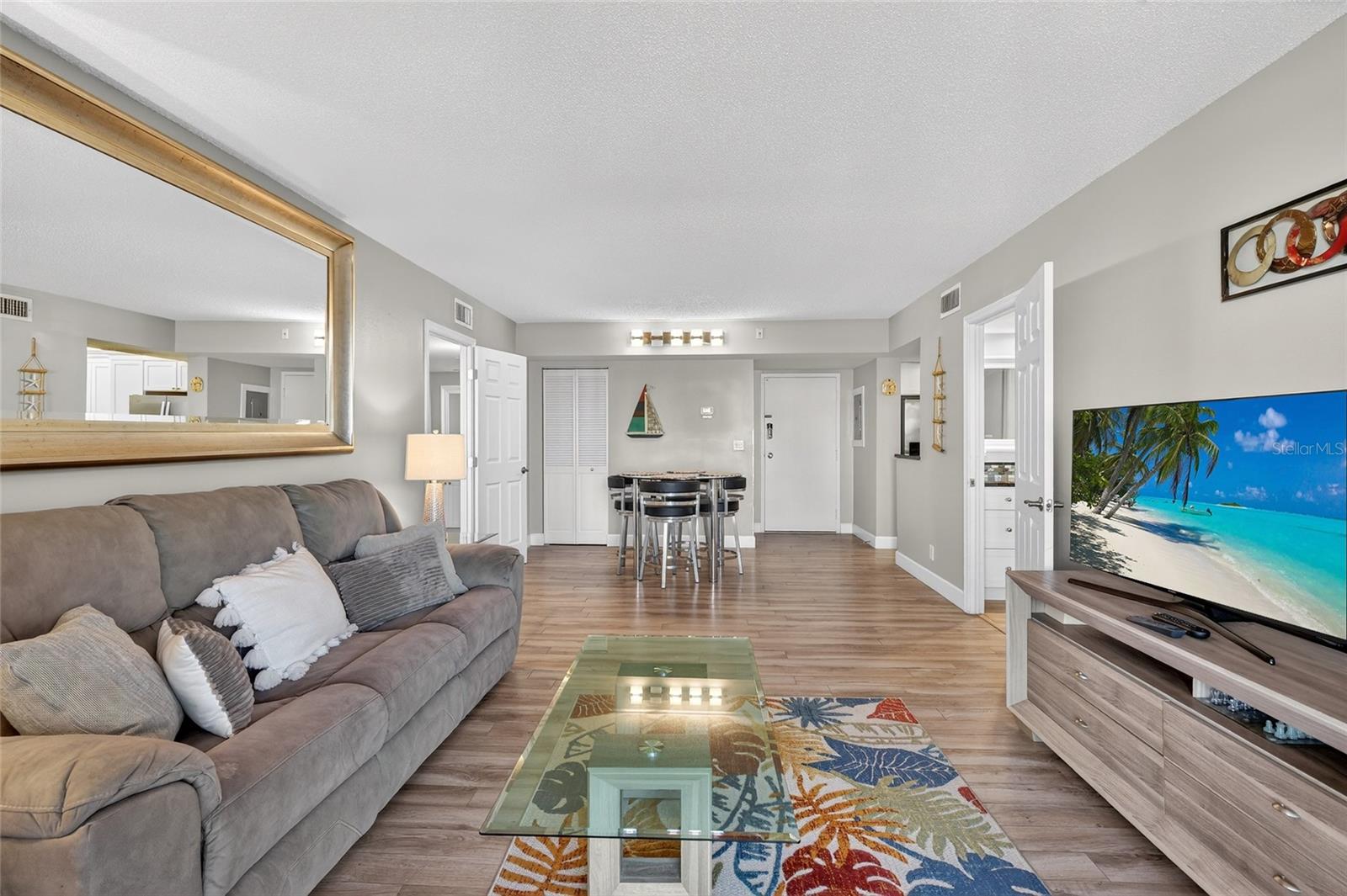 HARBOR TOWERS Y & R - Residential