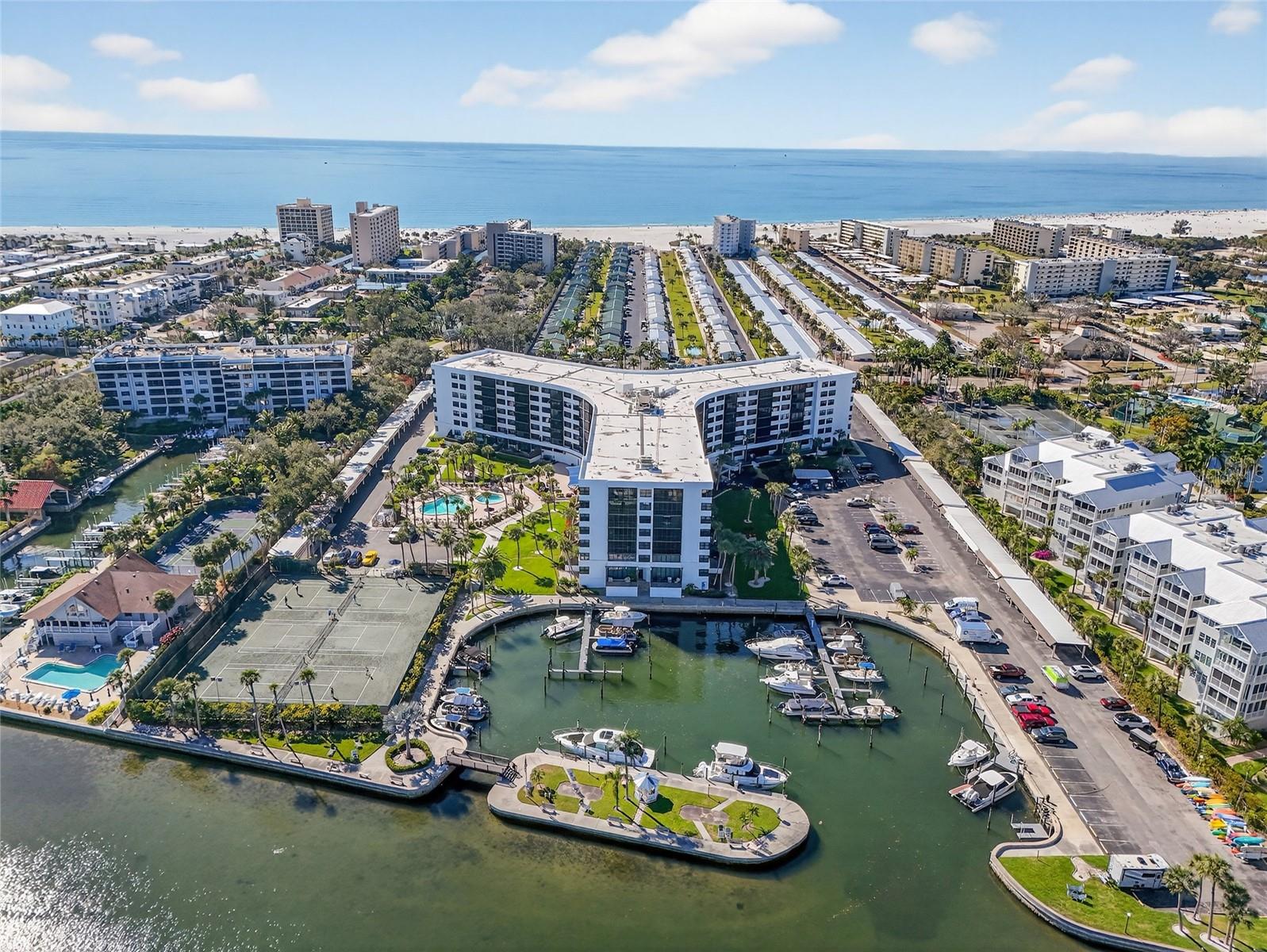 HARBOR TOWERS Y & R - Residential