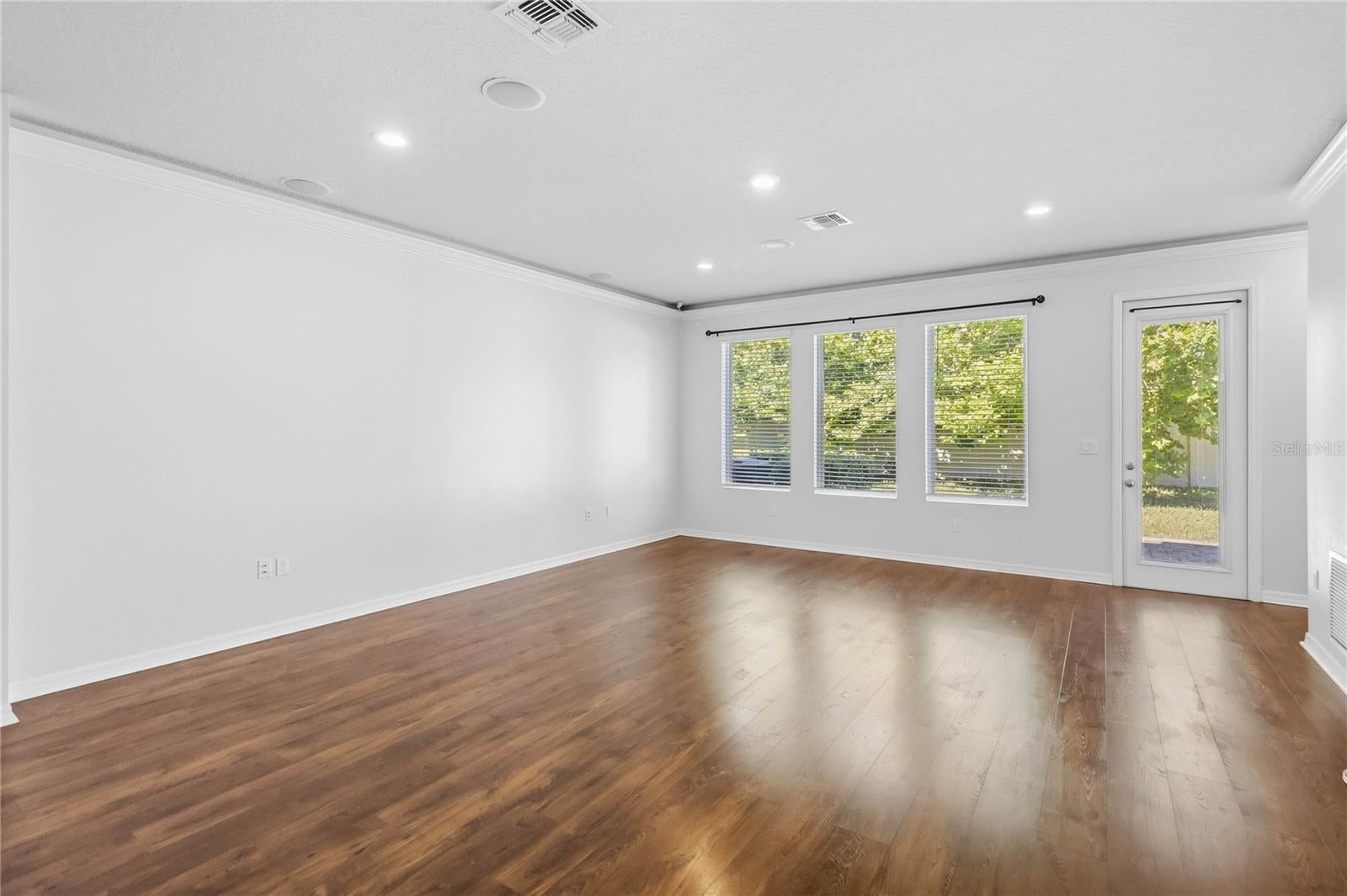 2937 DEERBERRY LANE