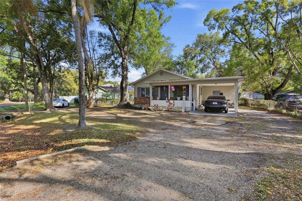 Photo of 3802 Lakeshore Drive, Tampa, FL 33604 (MLS # TB8490245)