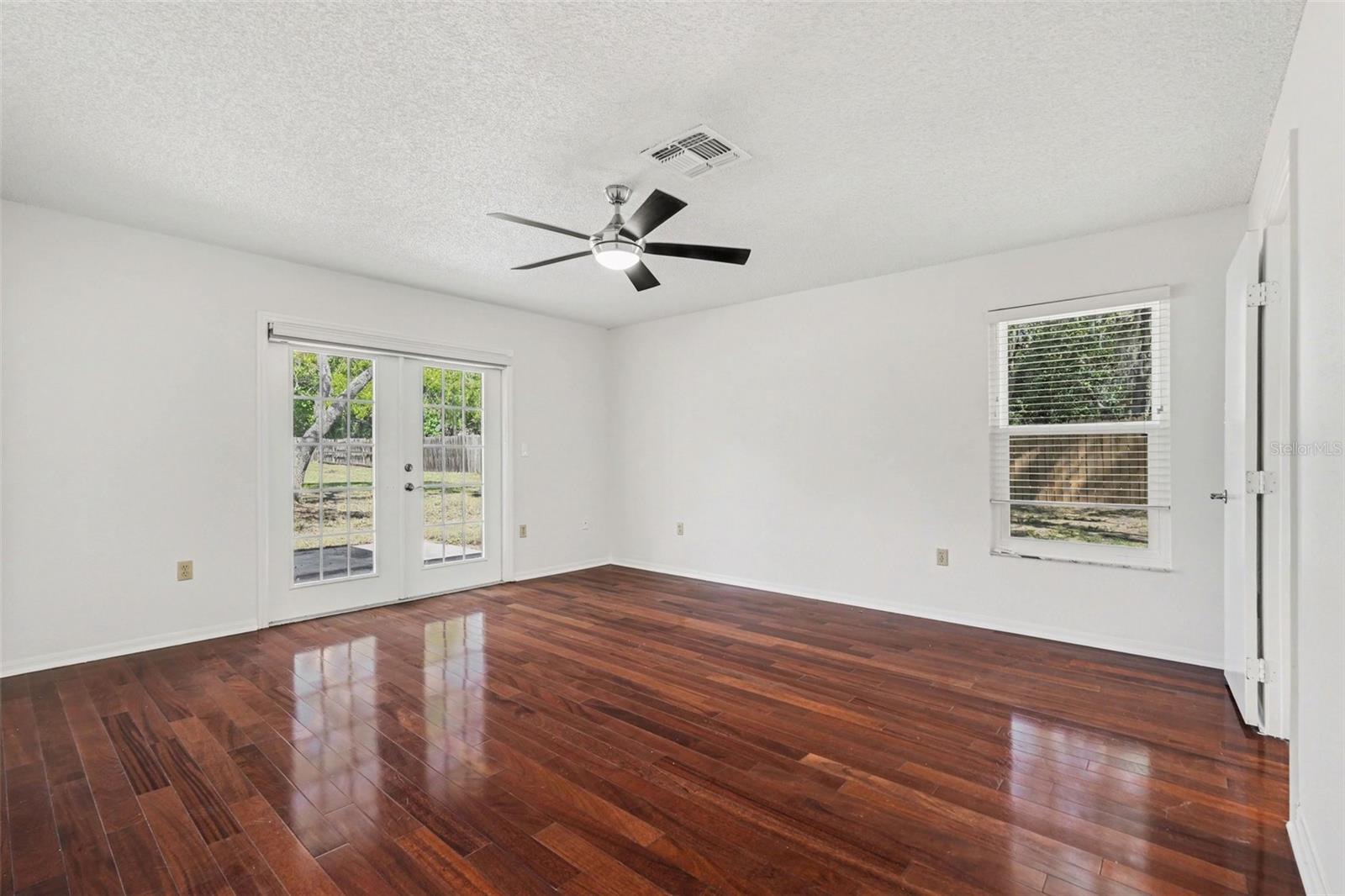 HIGHLANDS - Residential