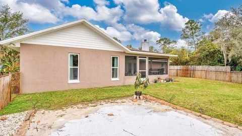 A home in DEBARY