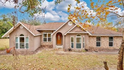 A home in DEBARY