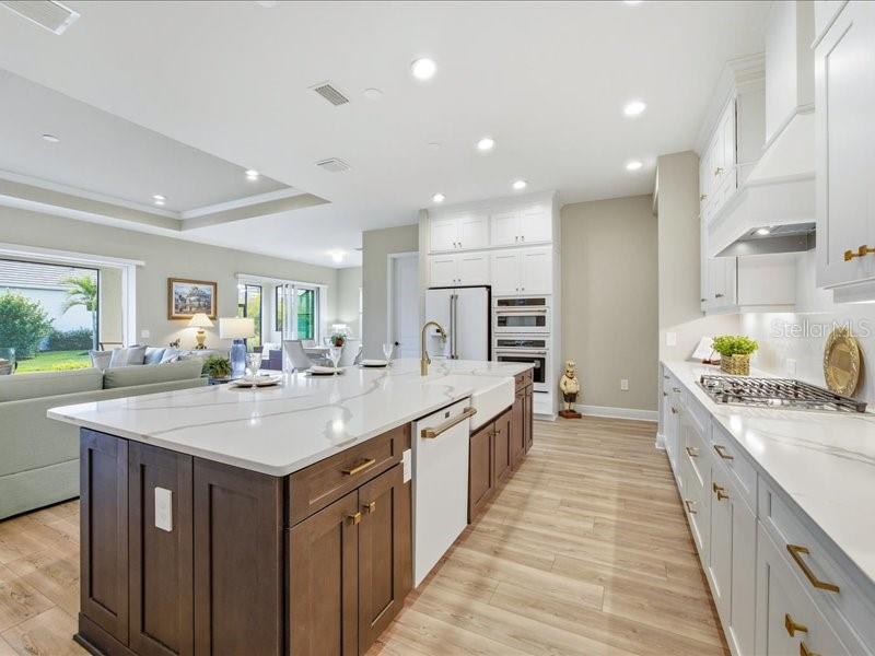 AVELINA WELLEN PARK VILLAGE F-2 - Residential