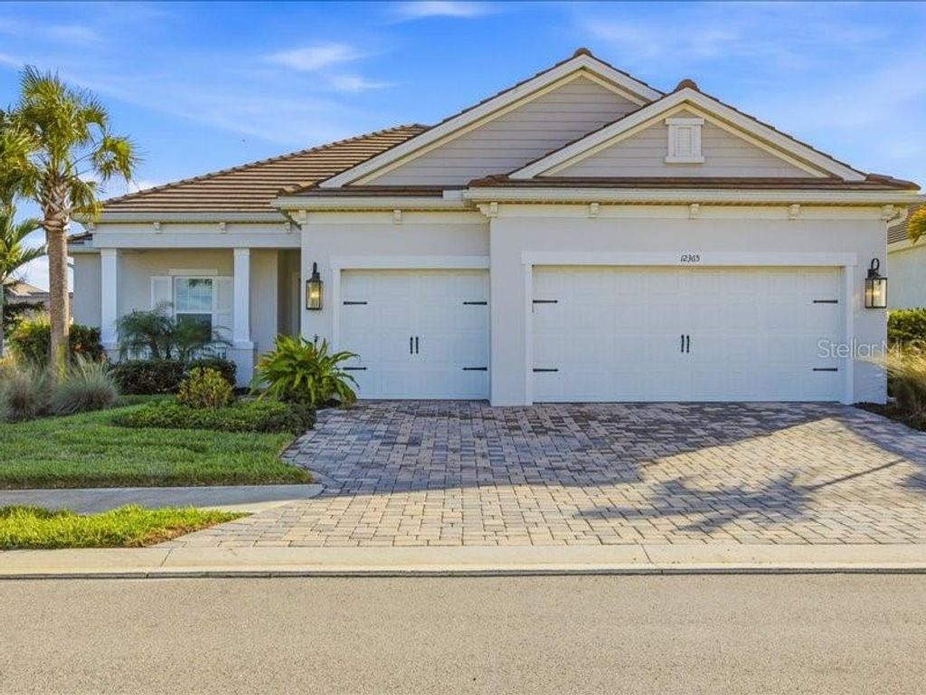 Photo of 12365 Vieste Court, Venice, FL 34293 (MLS # N6142383)