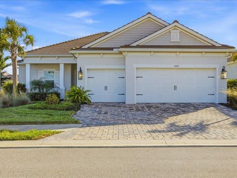 Photo of 12365 Vieste Court, Venice, FL 34293 (MLS # N6142383)