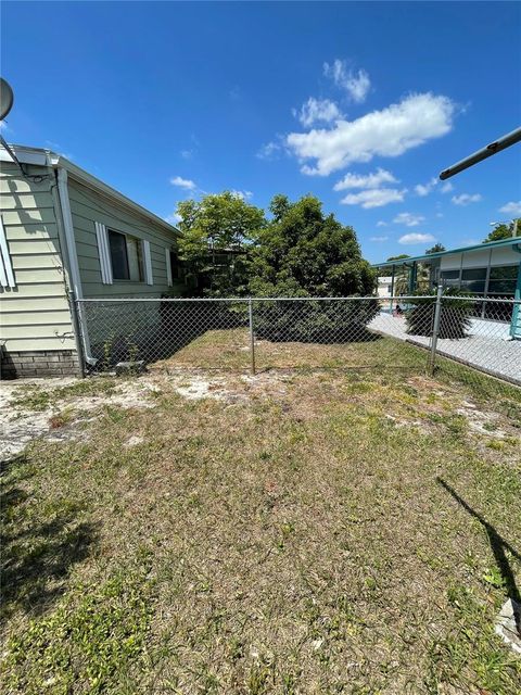 A home in BROOKSVILLE