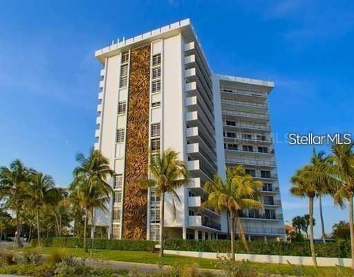 If you want to be on the gulf with magnificent views, you must see this 9th floor, 2BR condo! With a Tommy Bahama feel, this condo offers hardwood floors in the common areas & carpet in the master, granite countertops in the kitchen & bathrooms, an over-sized walk in closet in the master, floor-to-ceiling windows in master with city view, tv's in the bedrooms and an outside balcony facing west to watch the sunsets. Walk to St. Armands for plentiful choices of shopping and dining! Coin operated laundry room down the hallway. Offering $6000/mo. for high season (Jan-April) NO PETS as per HOA rules & regulations. Call now for more details!
