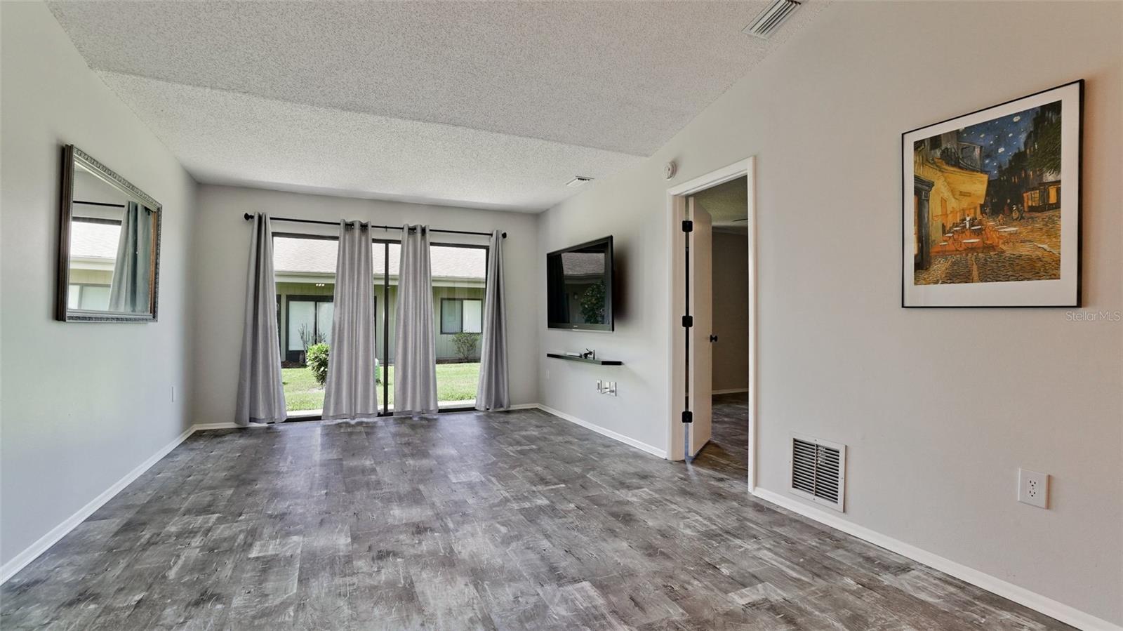 2704 60TH AVENUE PLAZA S 2704