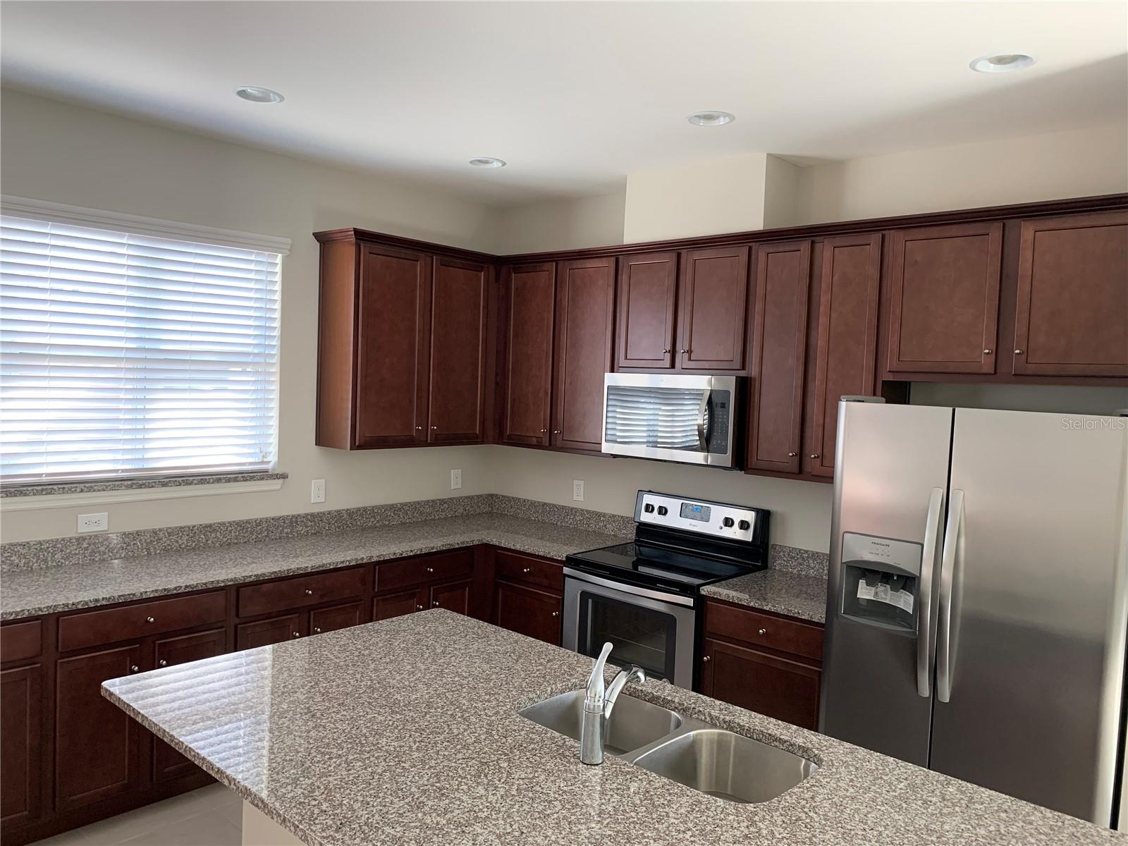 ASHLIN PARK PH 2 - Residential Lease