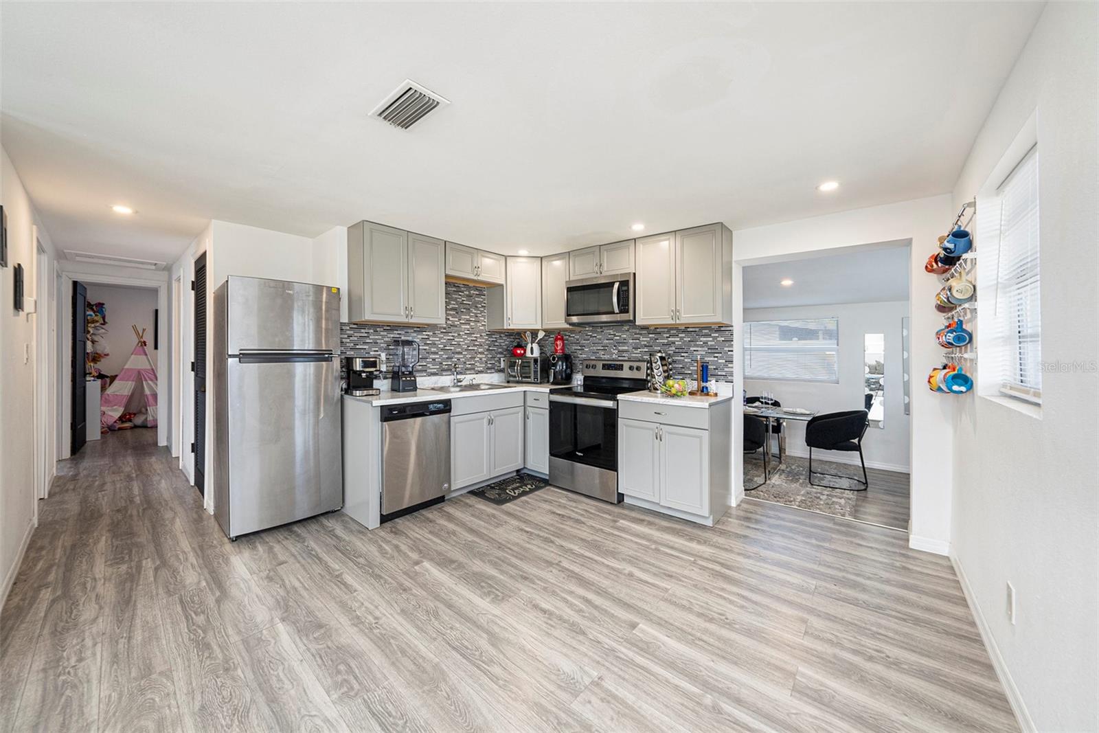 WEST PARK ESTATES UNIT 4 - Residential