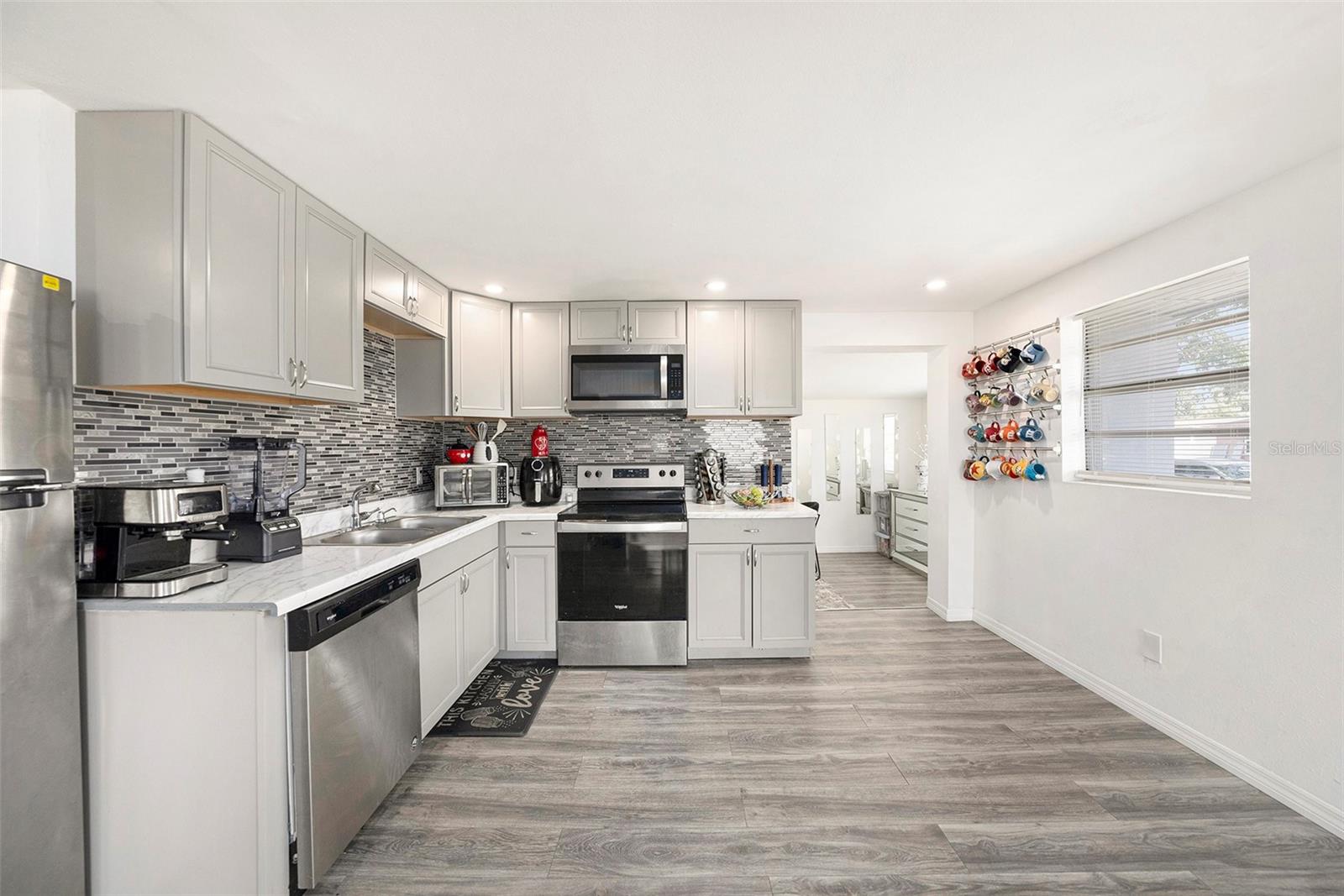 WEST PARK ESTATES UNIT 4 - Residential