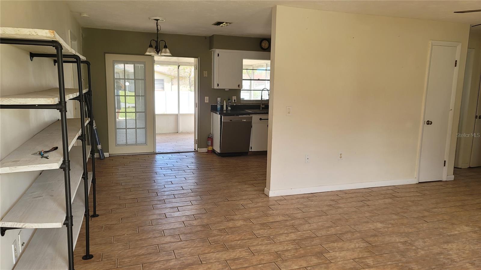 BEVERLY HILLS UNIT 06 - Residential