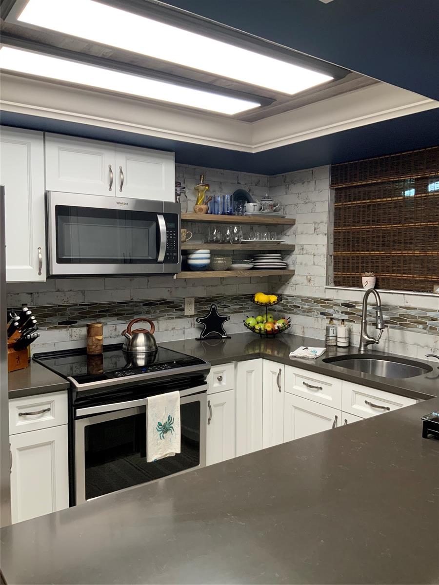 Oceania Plaza Condo - Residential