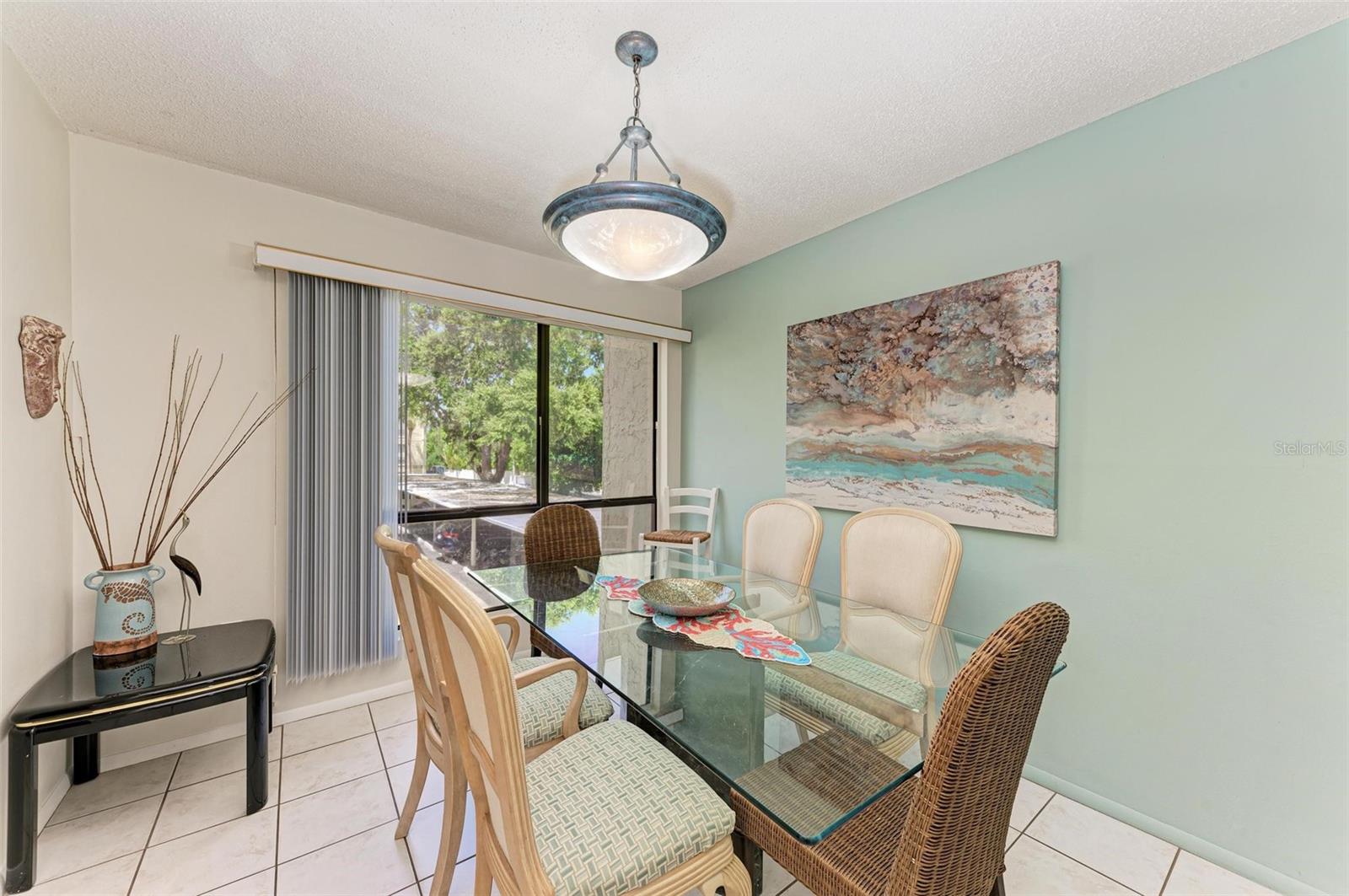 BAY OAKS - Residential