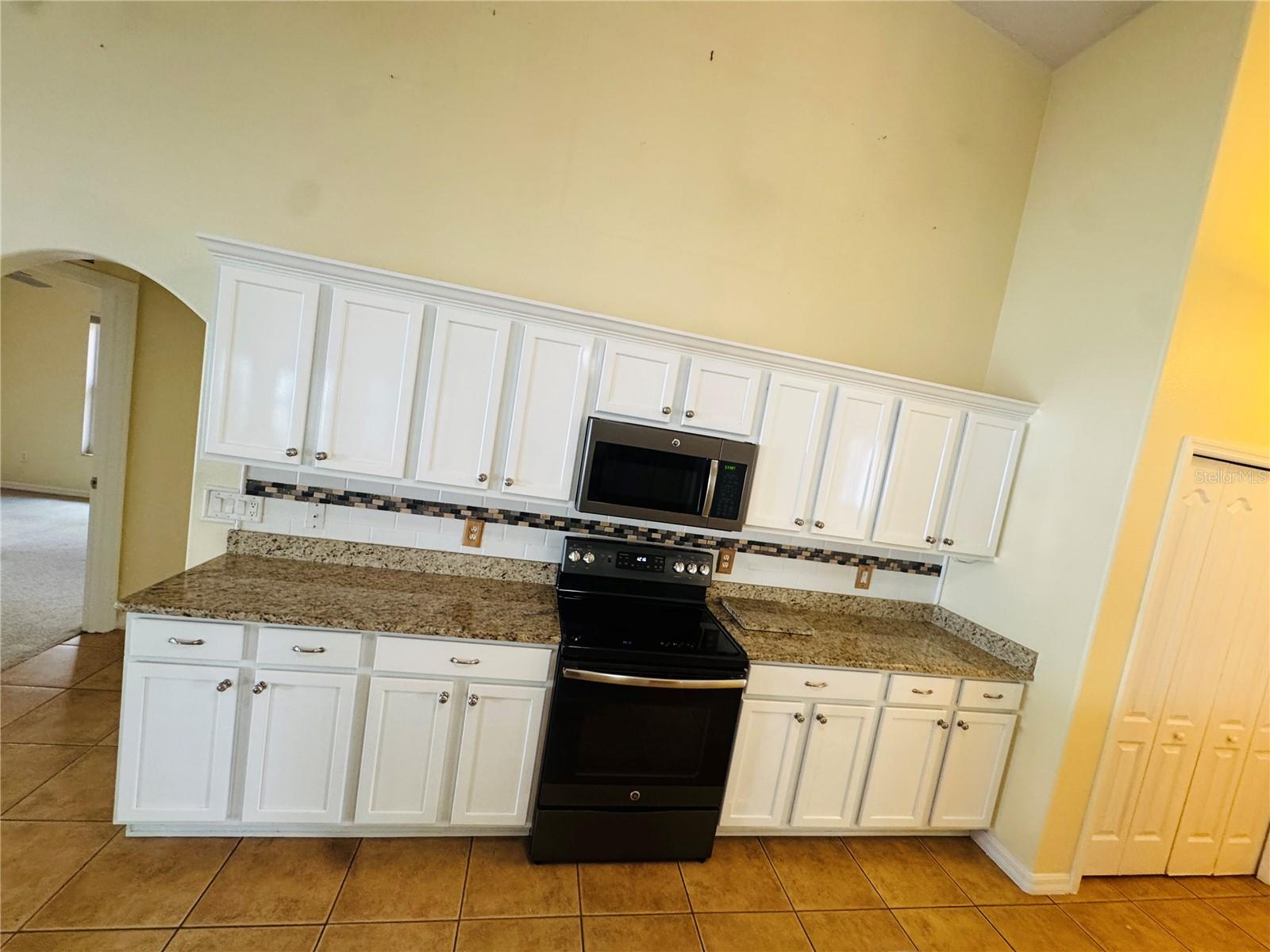 ROLLING RANCH ESTATE - Residential