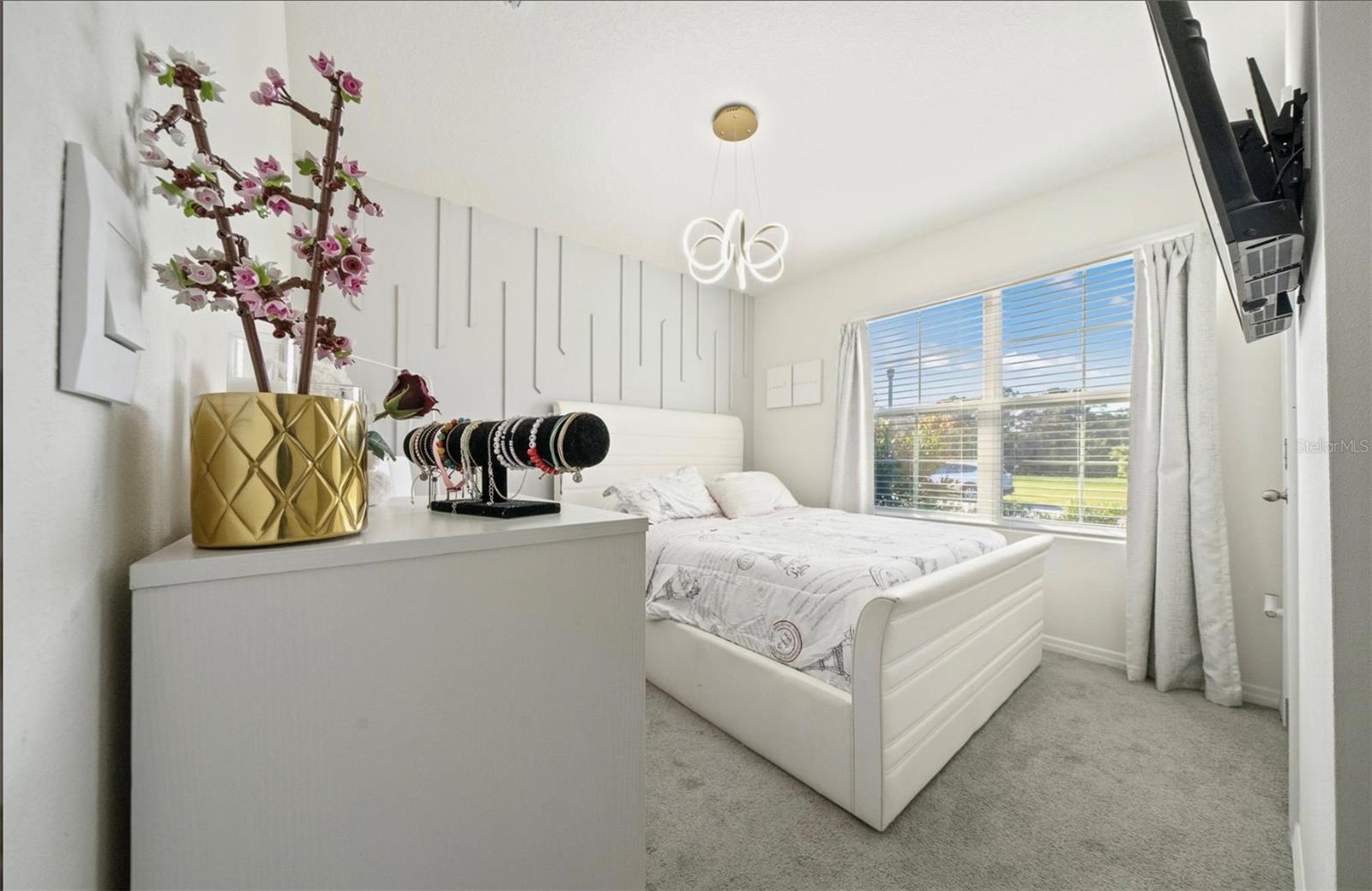 LAKE DIAMOND NORTH - Residential