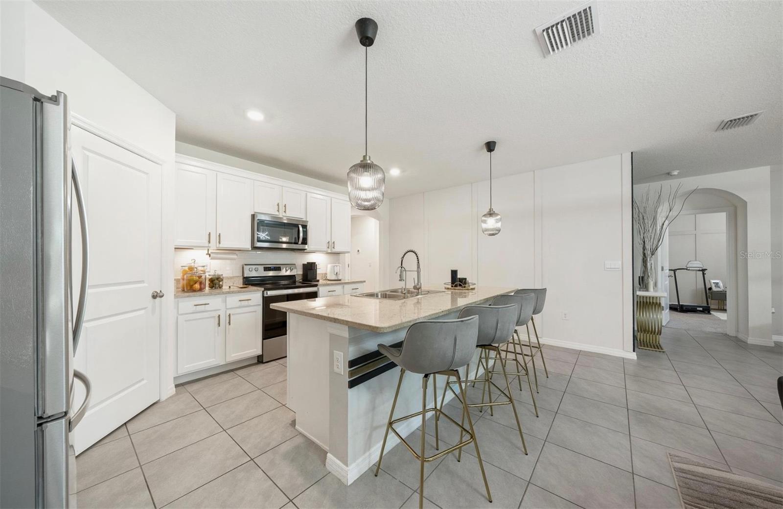 LAKE DIAMOND NORTH - Residential