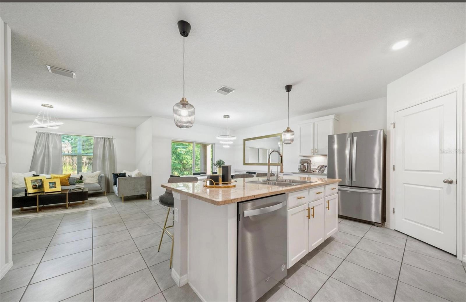 LAKE DIAMOND NORTH - Residential