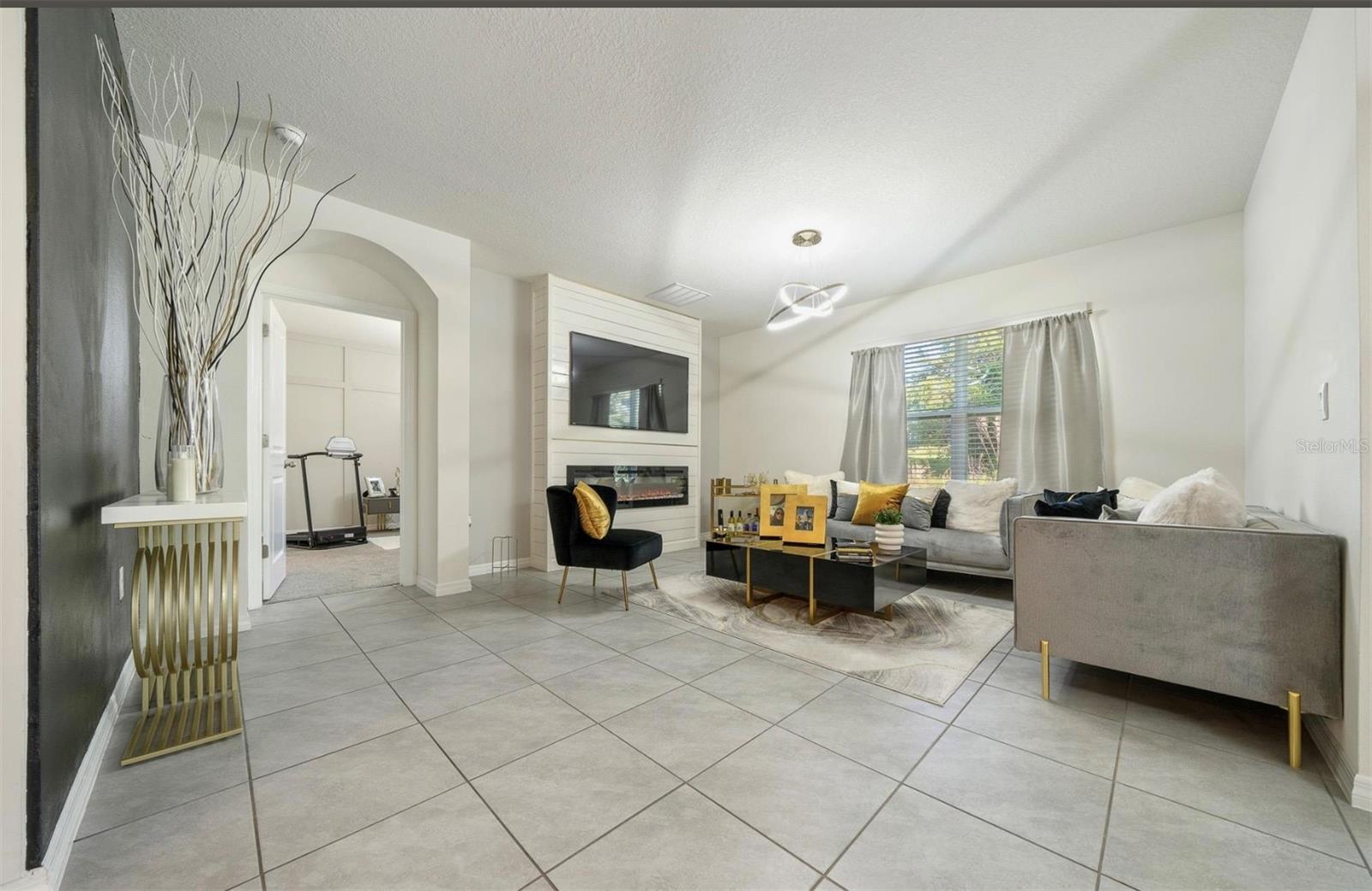 LAKE DIAMOND NORTH - Residential