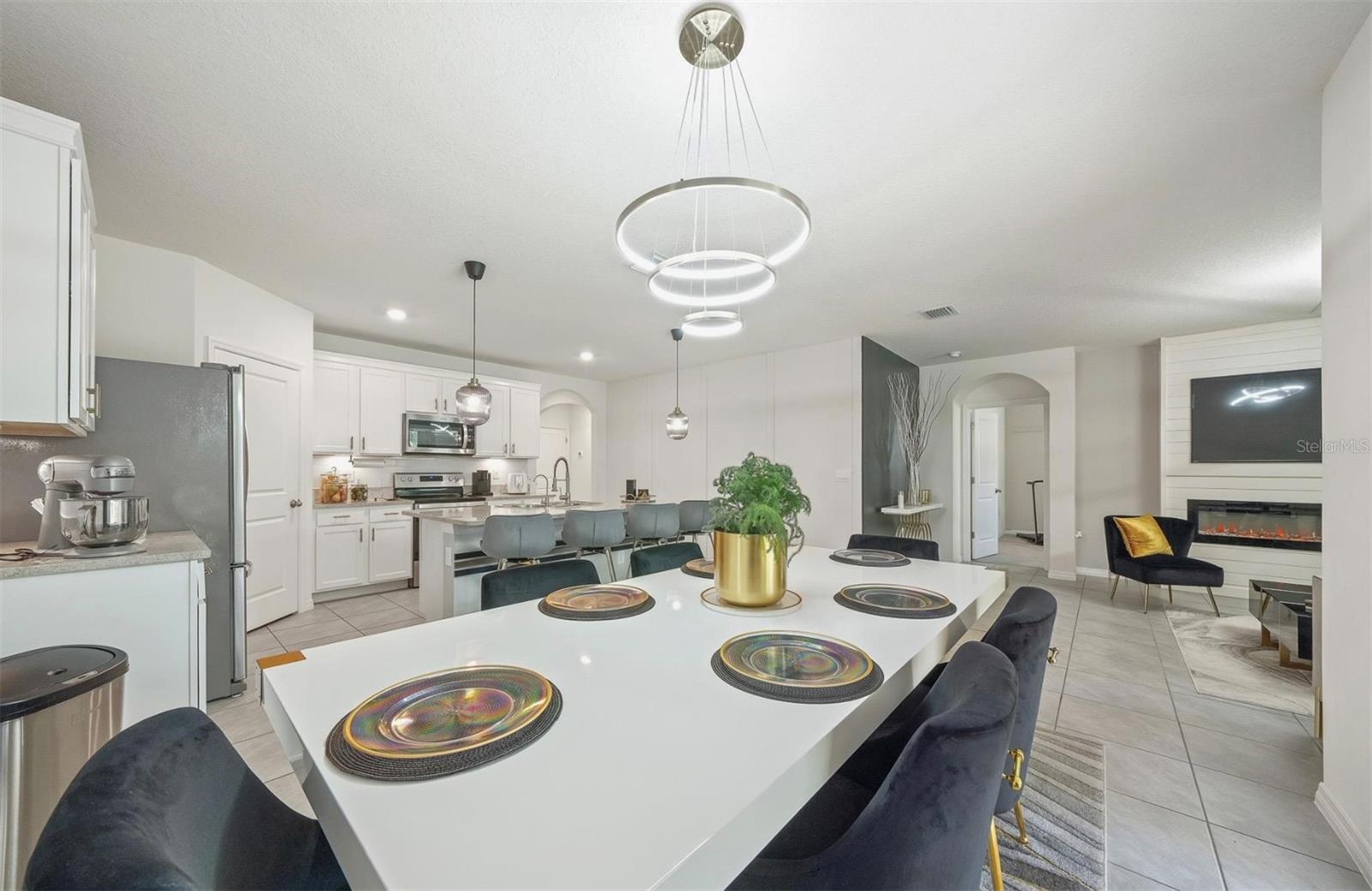 LAKE DIAMOND NORTH - Residential