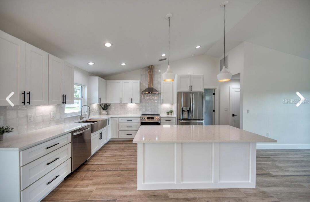 SOUTH VENICE - Residential Lease