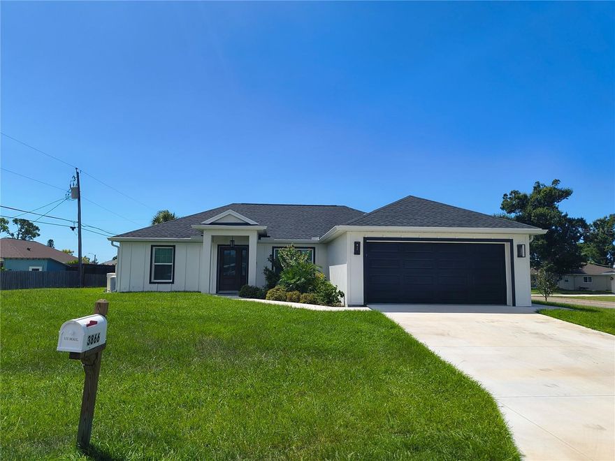 Beautiful 2023 Built 3 bedroom 2 Bath Home. High end finishes, Good South Venice location with private beach access and boat ramp available,