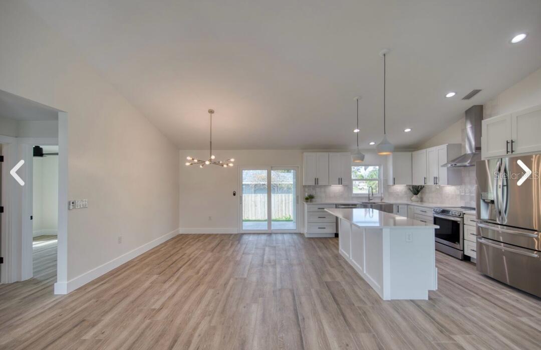 SOUTH VENICE - Residential Lease