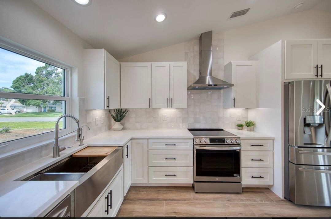 SOUTH VENICE - Residential Lease