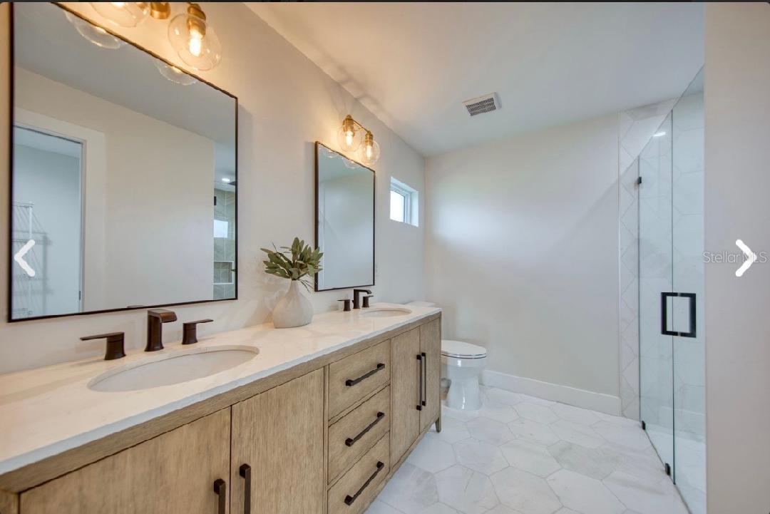 SOUTH VENICE - Residential Lease
