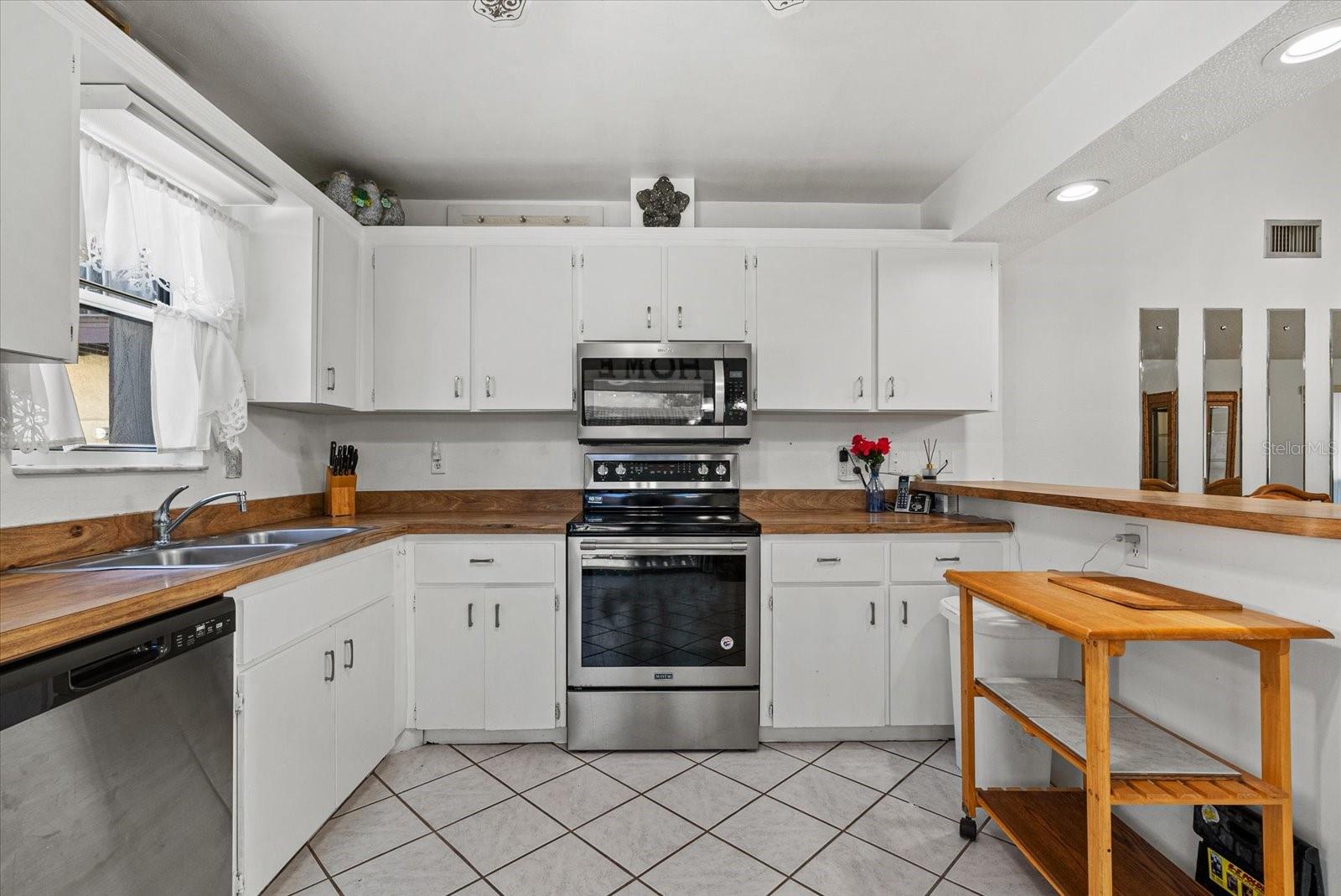 MORTON VILLAGE - Residential