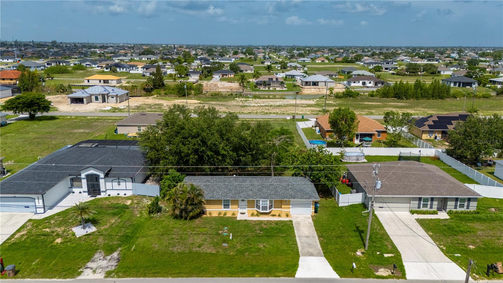 CAPE CORAL - Residential