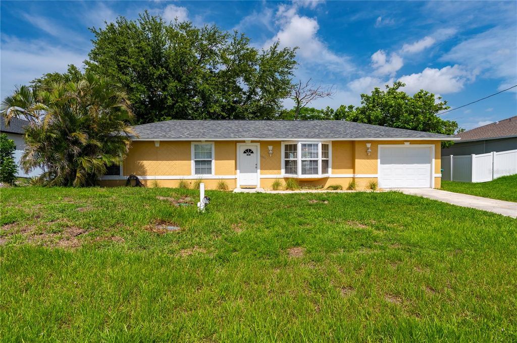 Photo of 1006 NE 2nd Avenue, Cape Coral, FL 33909 (MLS # C7511058)