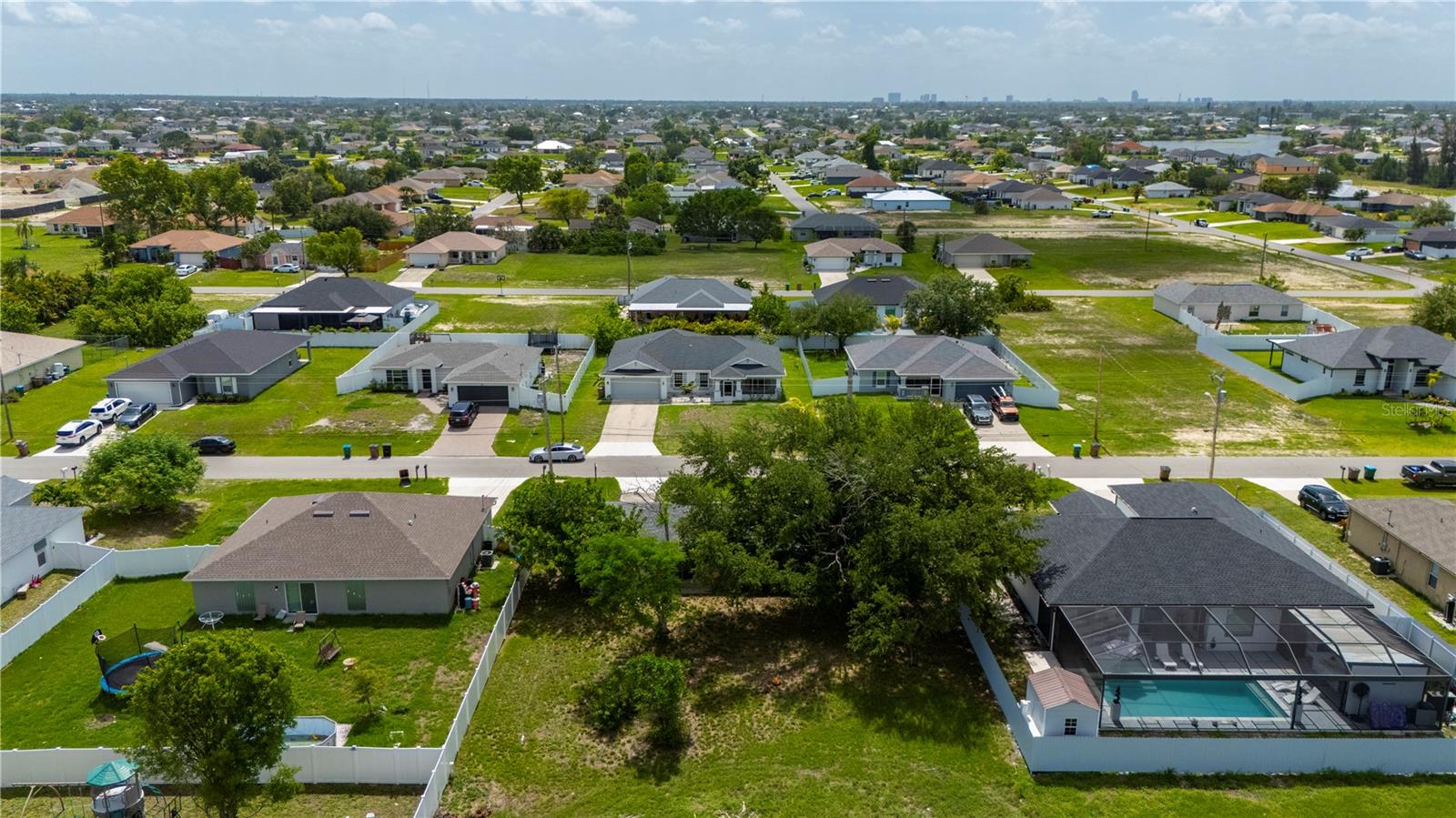 CAPE CORAL - Residential