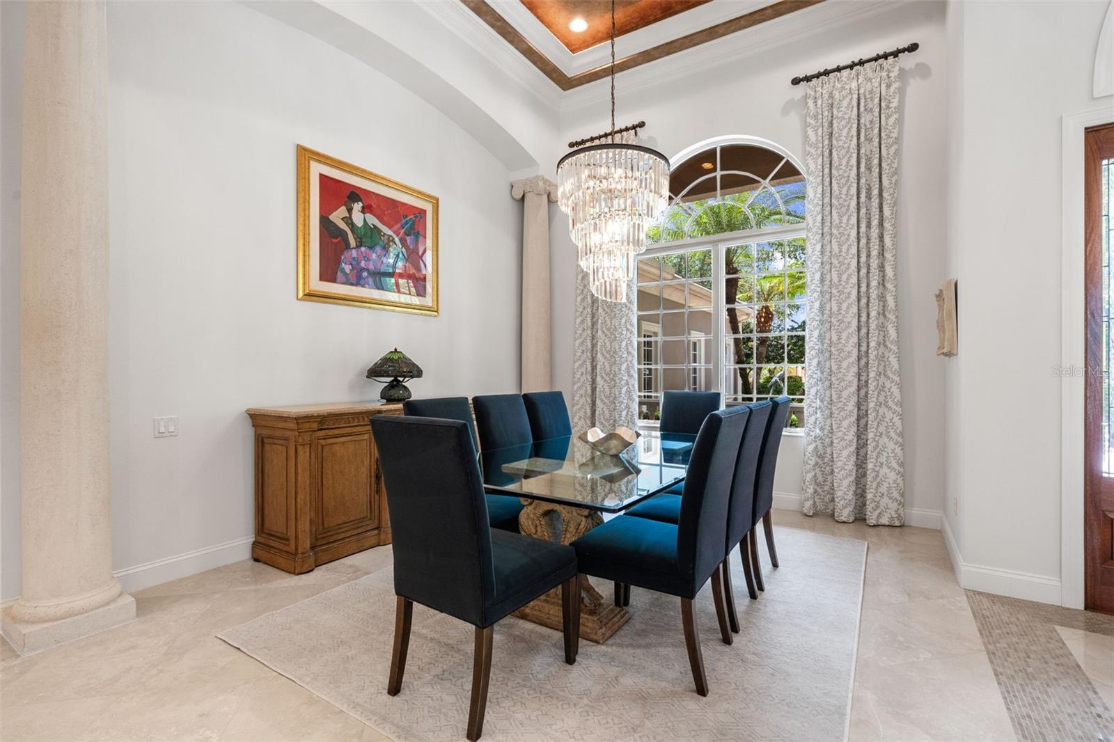 FOUNDERS CLUB - Residential