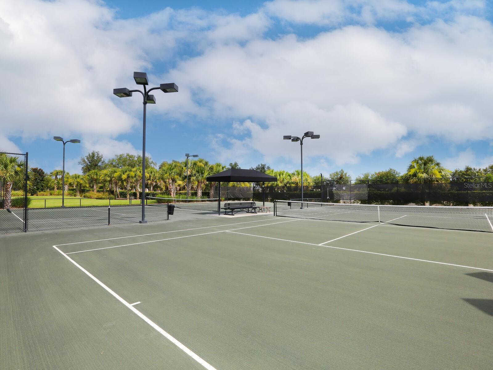 FOUNDERS CLUB - Residential