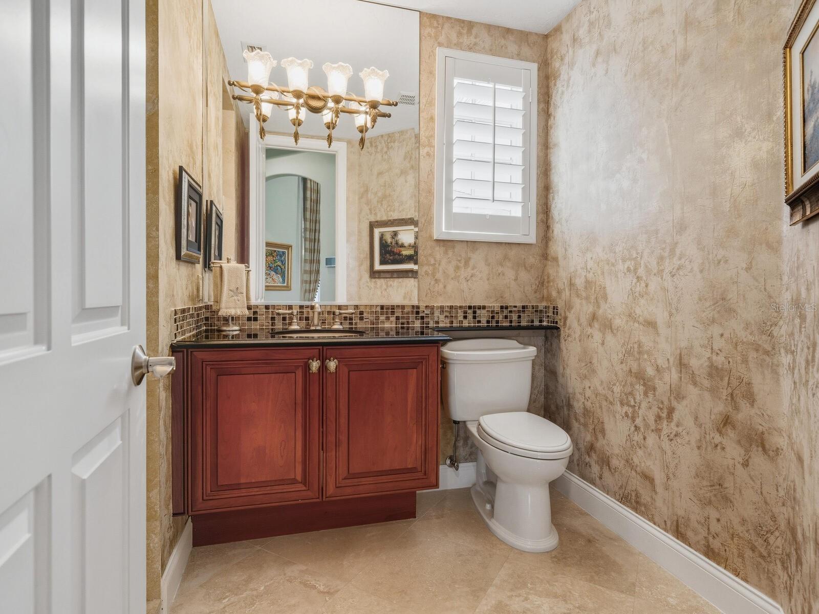 FOUNDERS CLUB - Residential