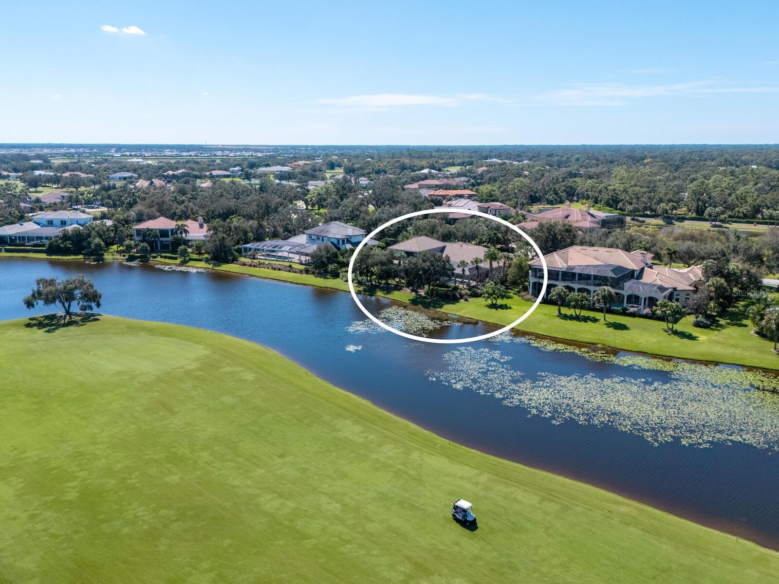 FOUNDERS CLUB - Residential