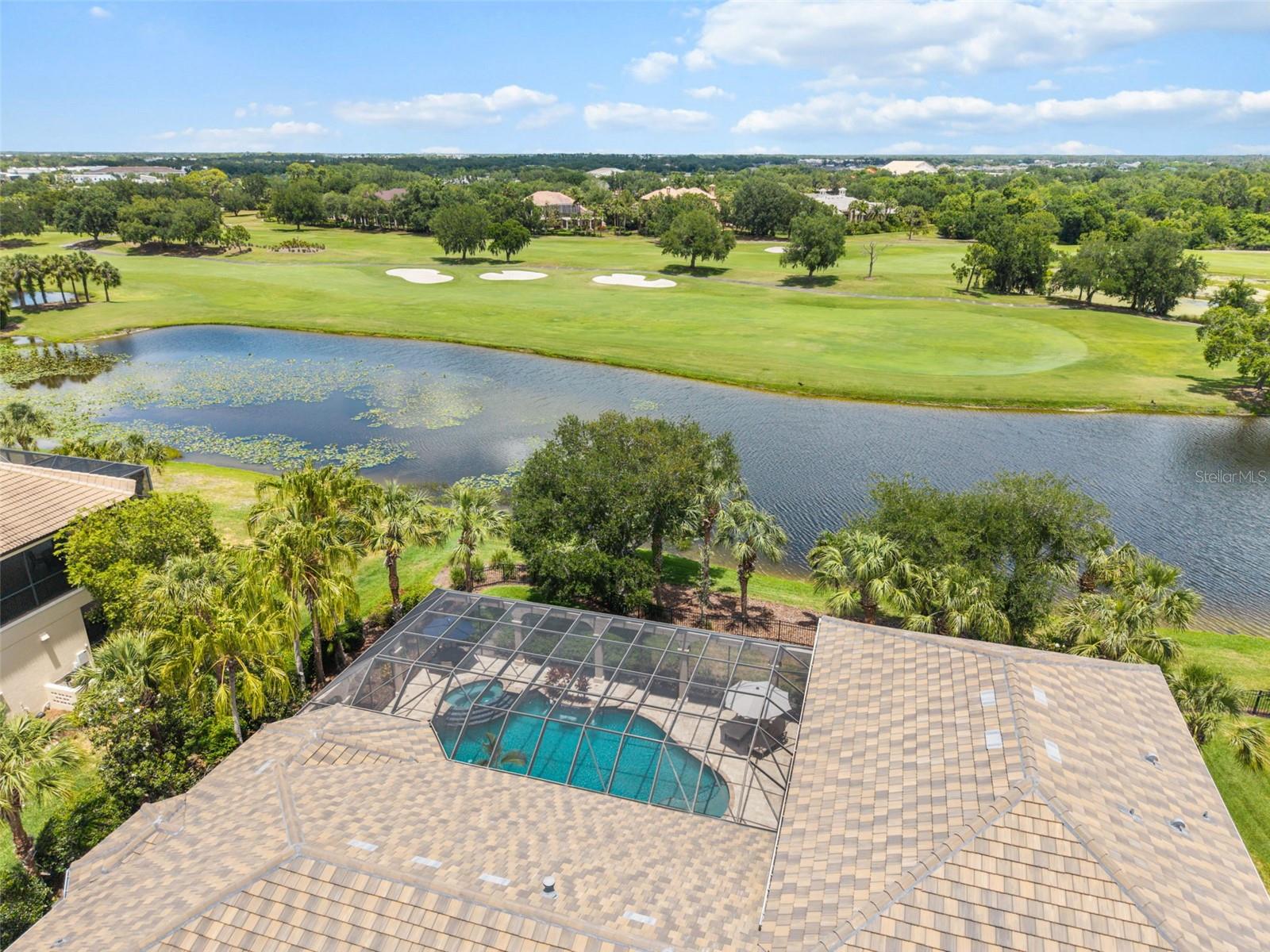 FOUNDERS CLUB - Residential