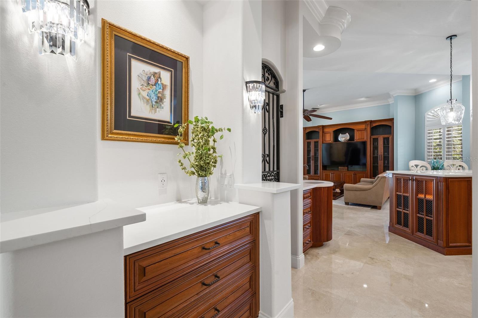 FOUNDERS CLUB - Residential