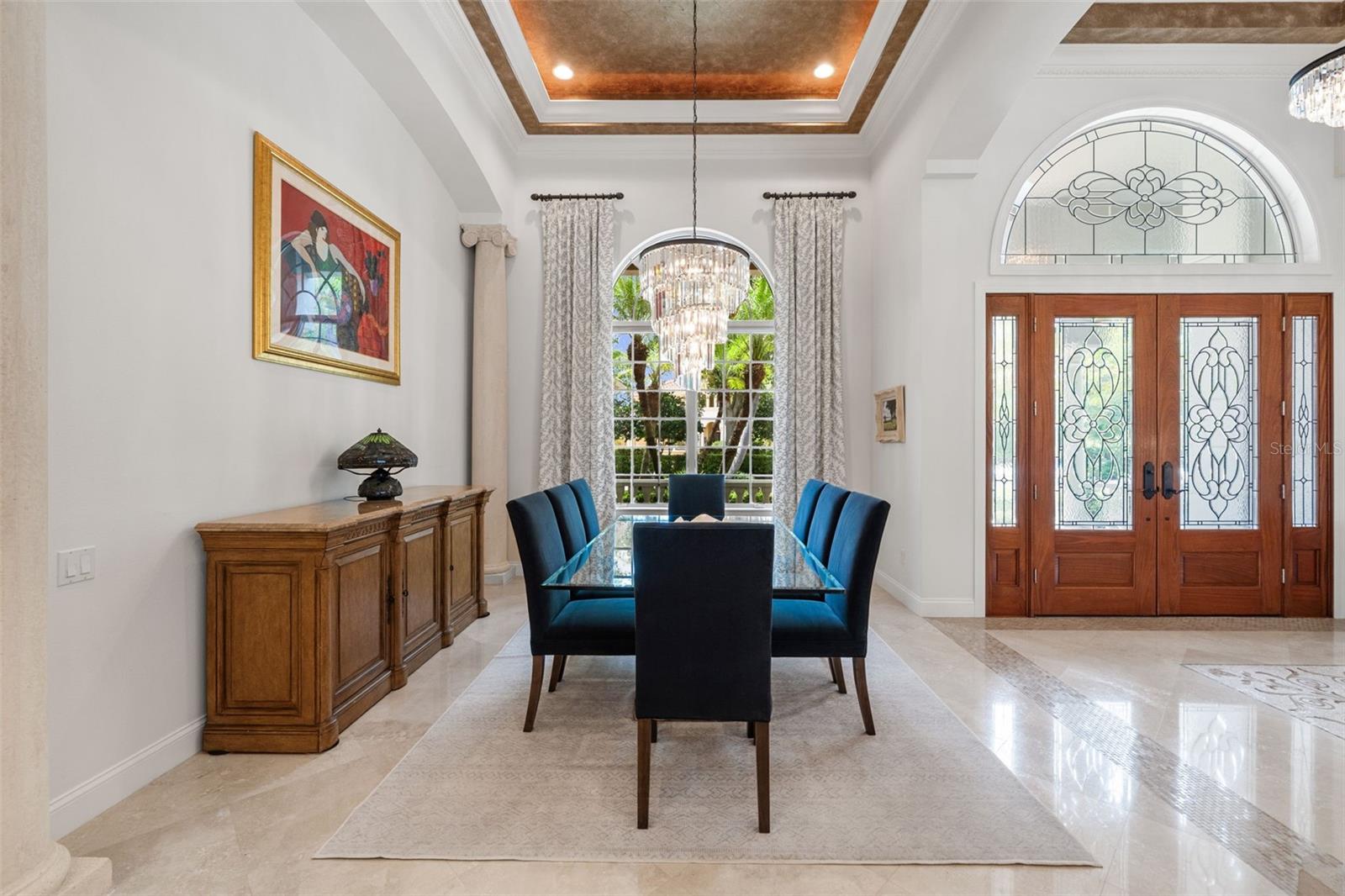 FOUNDERS CLUB - Residential