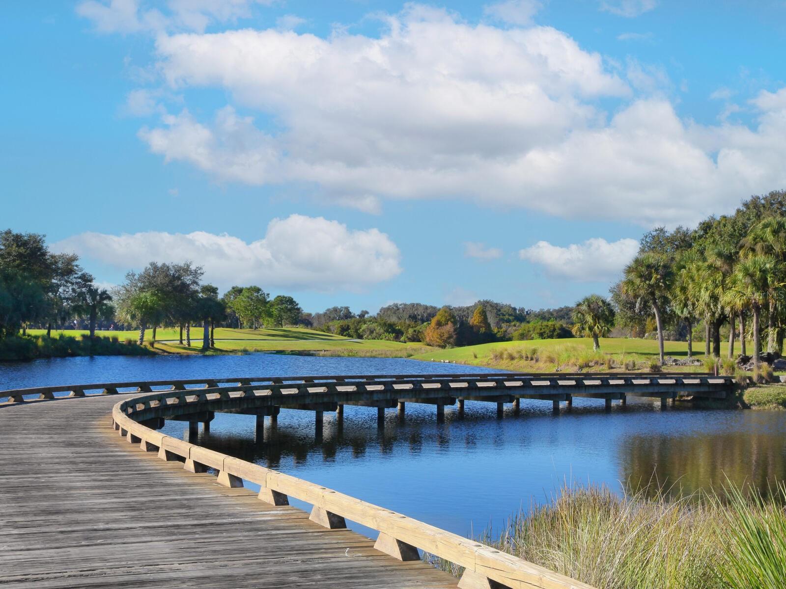 FOUNDERS CLUB - Residential