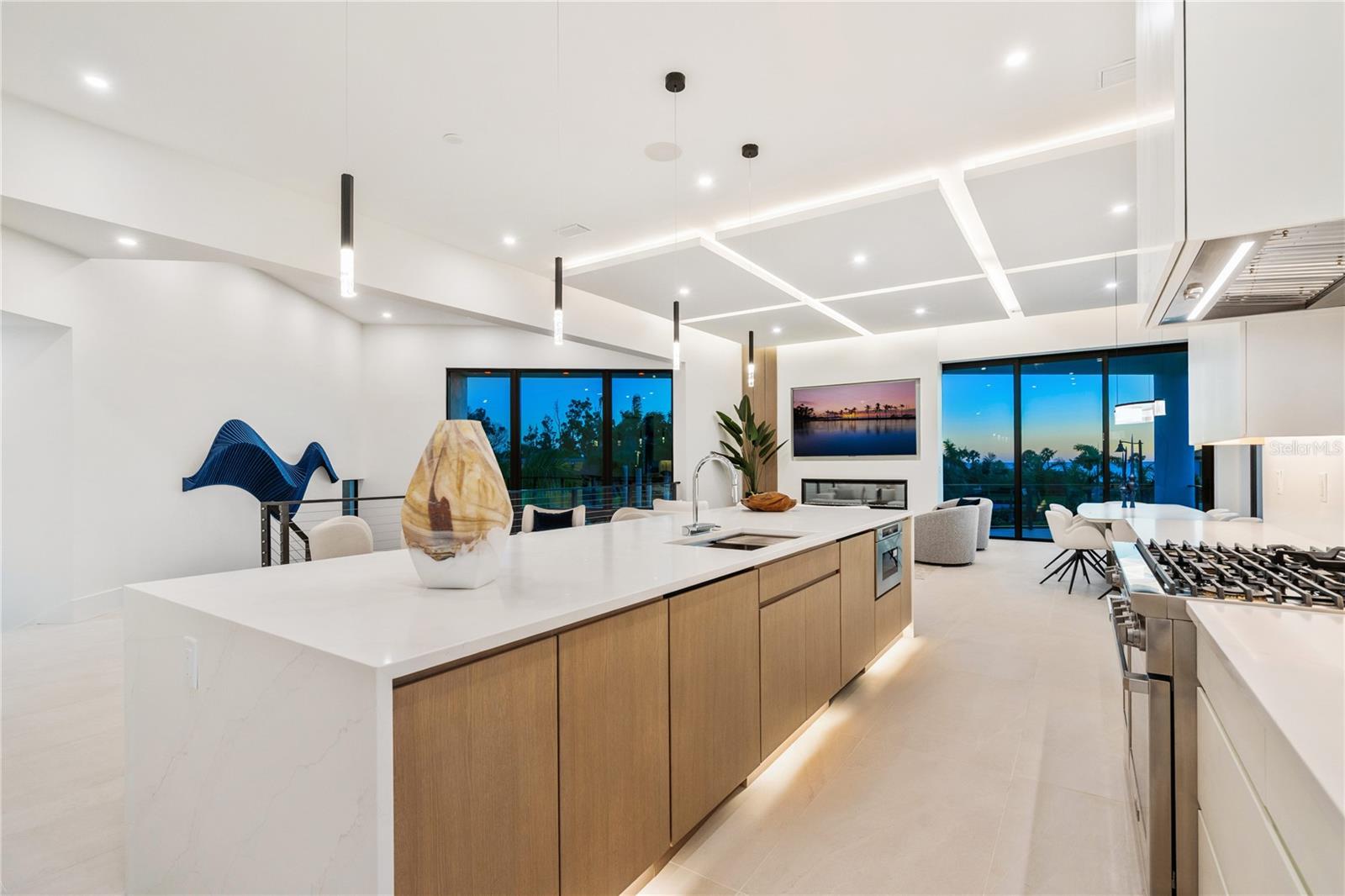 LONGBOAT KEY ESTATES - Residential