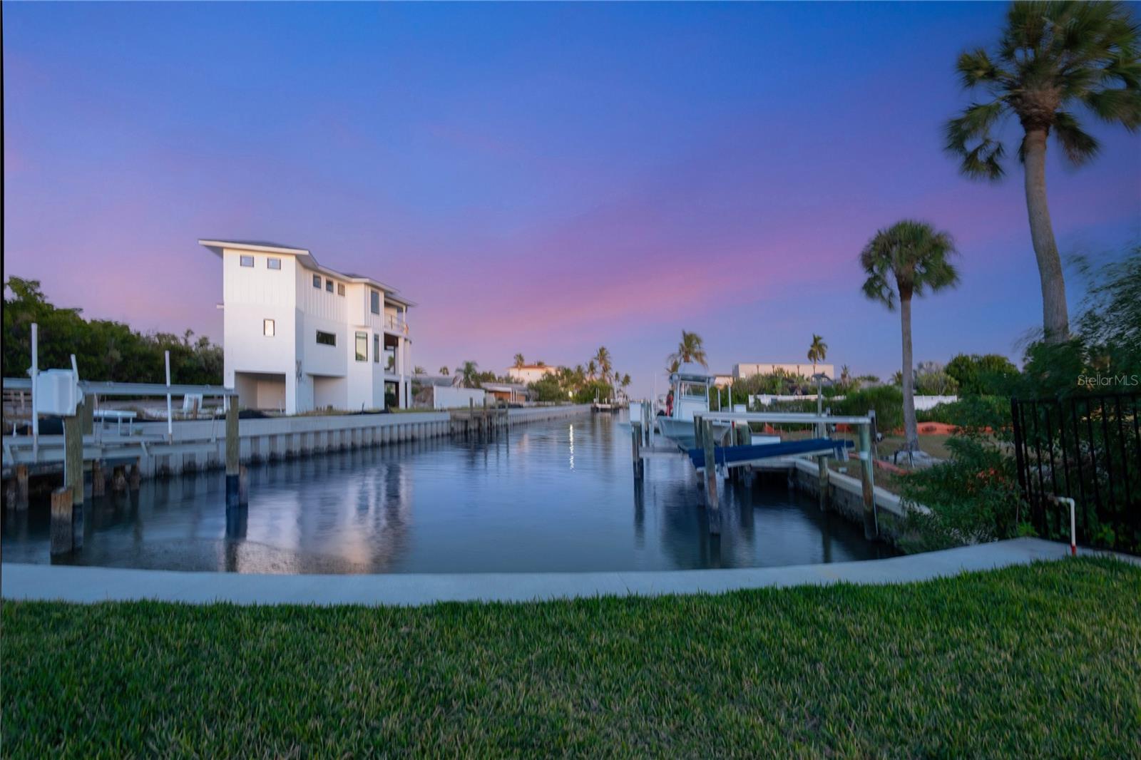 LONGBOAT KEY ESTATES - Residential