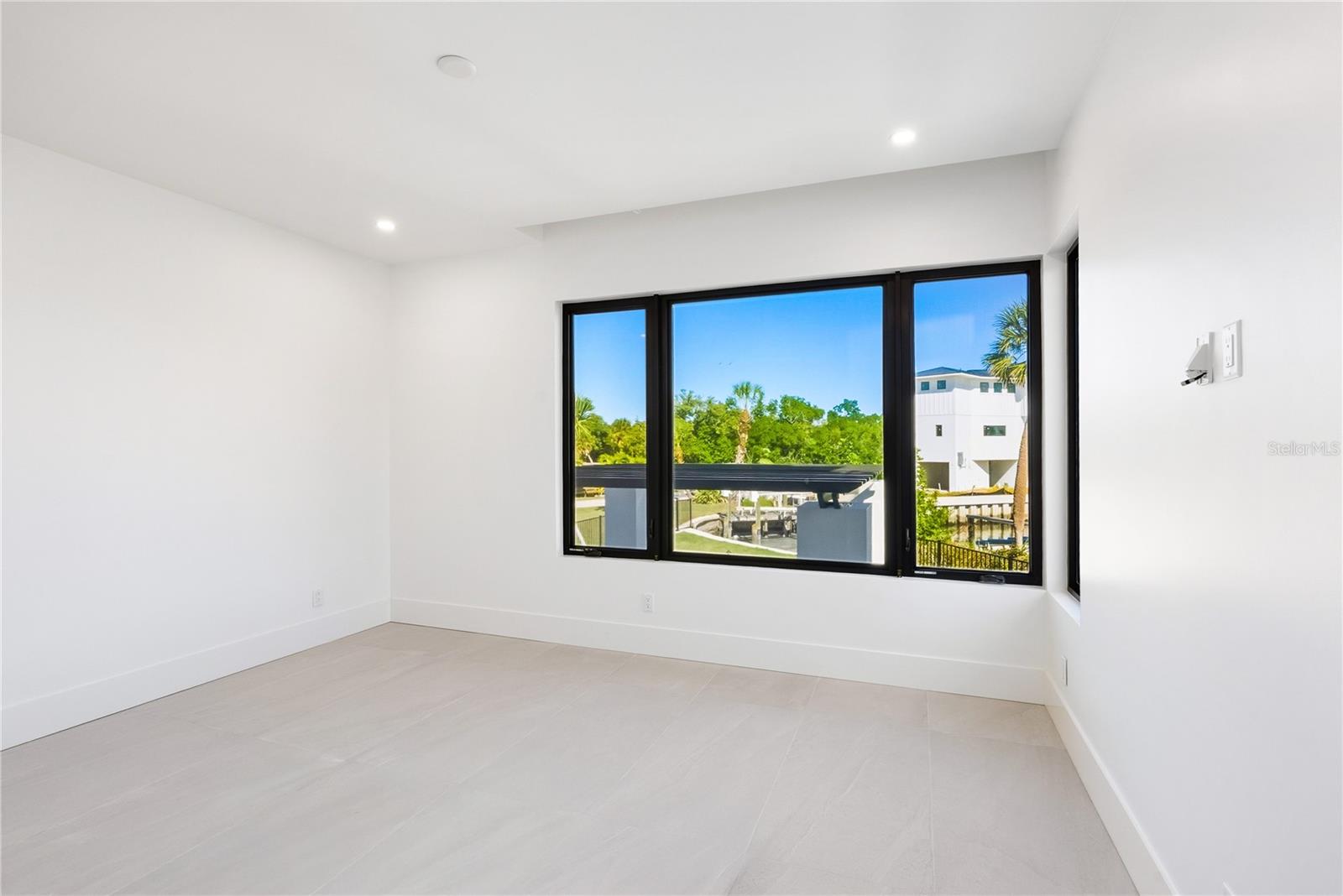 LONGBOAT KEY ESTATES - Residential